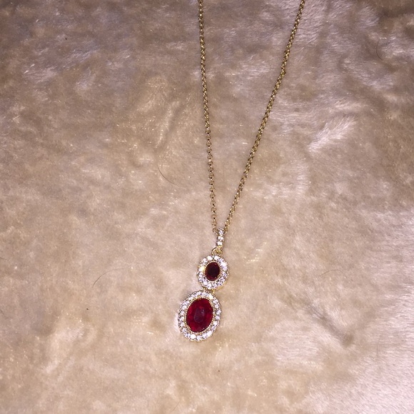 Necklace only wore once for homecoming - Picture 1 of 1